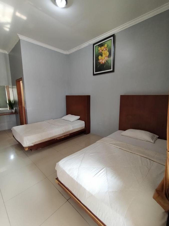 Hotel Asri Baru Пурвокерто Екстериор снимка