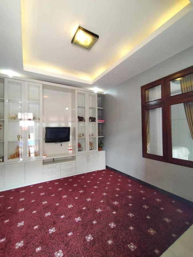 Hotel Asri Baru Пурвокерто Екстериор снимка
