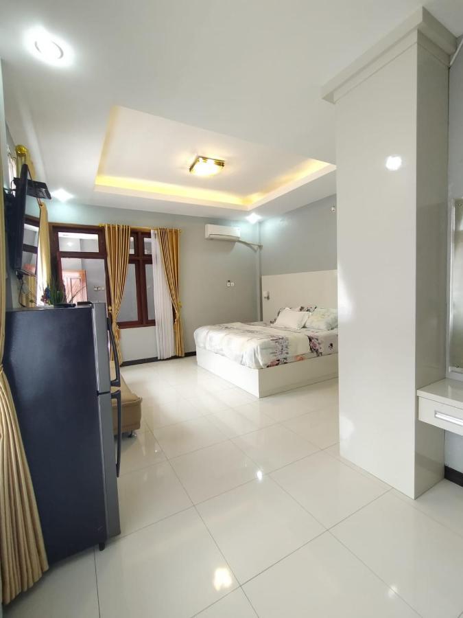 Hotel Asri Baru Пурвокерто Екстериор снимка
