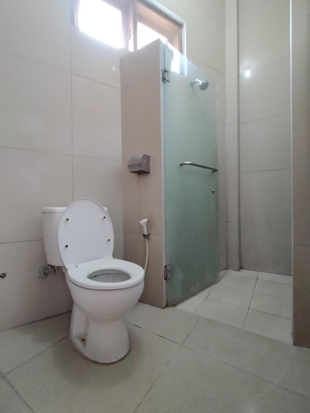Hotel Asri Baru Пурвокерто Екстериор снимка